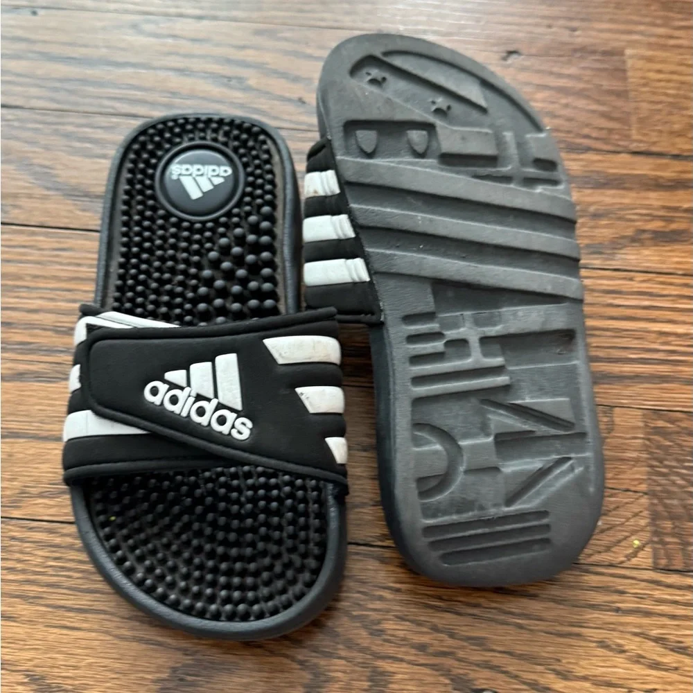 Adidas sandals - Picture 3 of 4